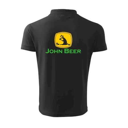 John Beer jelen s pivem