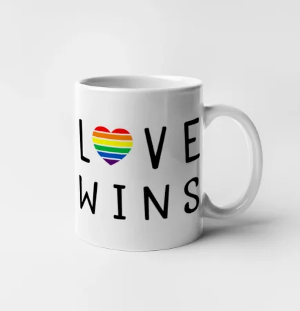 Love wins nápis