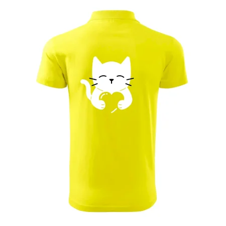 Kočka drží srdce