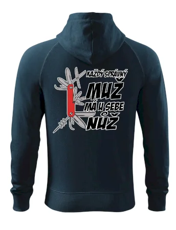 Každý správný muž, má u sebe nůž