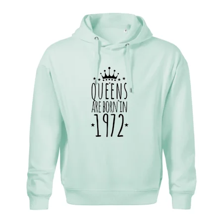 Queens are born in 1972