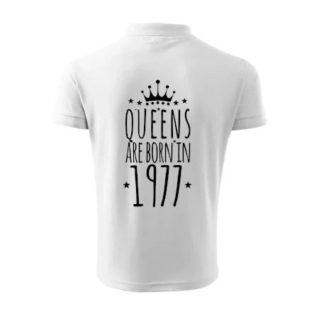 Queens are born in 1977