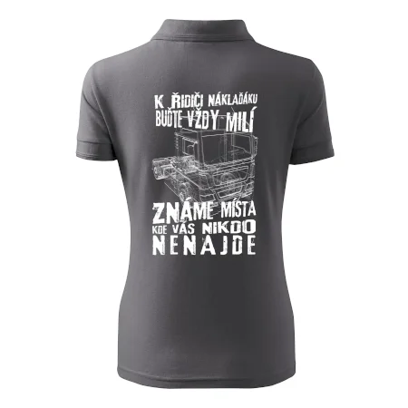 K řidiči náklaďáku buďte vždy milý