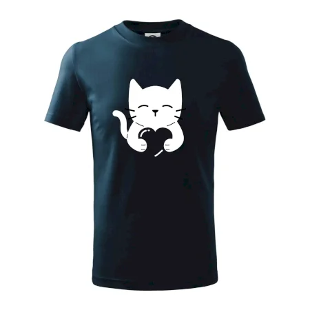Kočka drží srdce