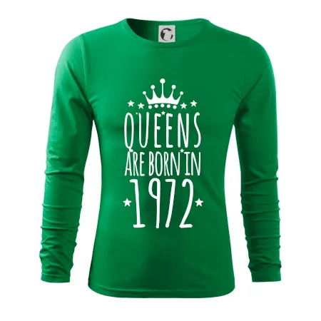 Queens are born in 1972