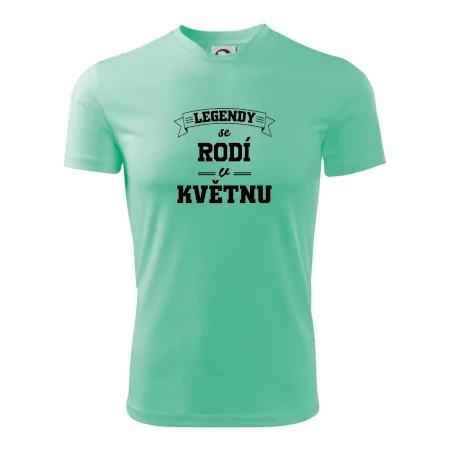 Legendy se rodí v květnu