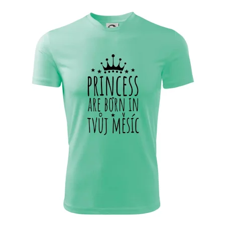 Princesses are born in (vlastní nápis měsíc narození)