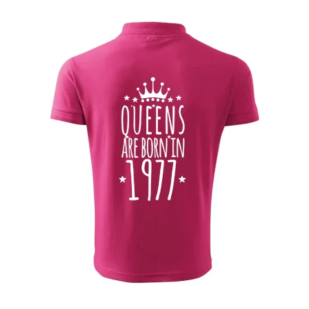 Queens are born in 1977
