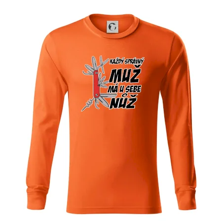 Každý správný muž, má u sebe nůž