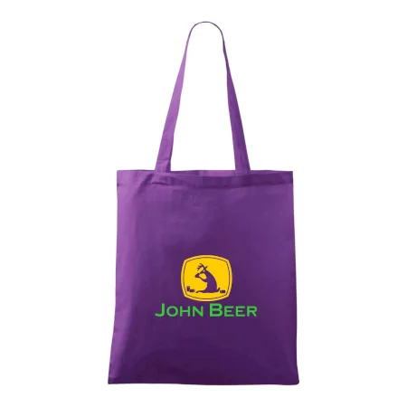 John Beer jelen s pivem
