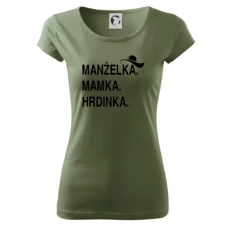 Manželka mamka hrdinka