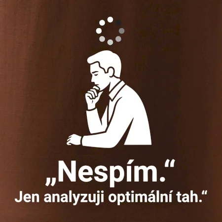Nespím. Jen analyzuji optimální tah.