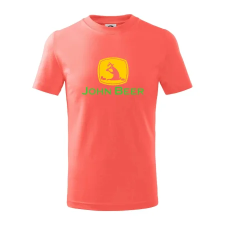 John Beer jelen s pivem