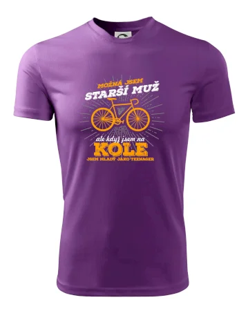 Starší muž - cyklista silniční kolo