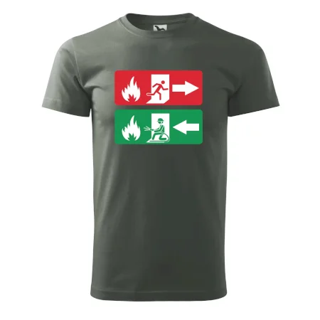 Lidé utíkají, hasiči přibíhají
