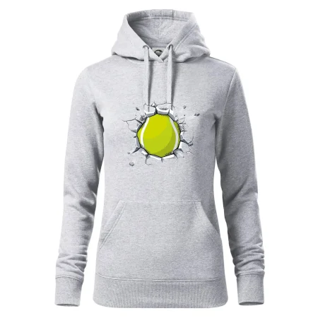 Tenisový míč v triku