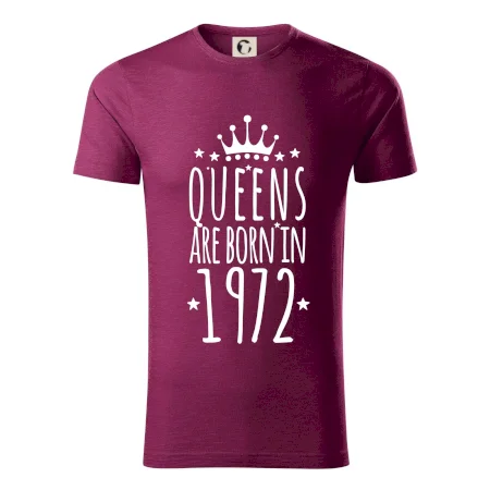 Queens are born in 1972