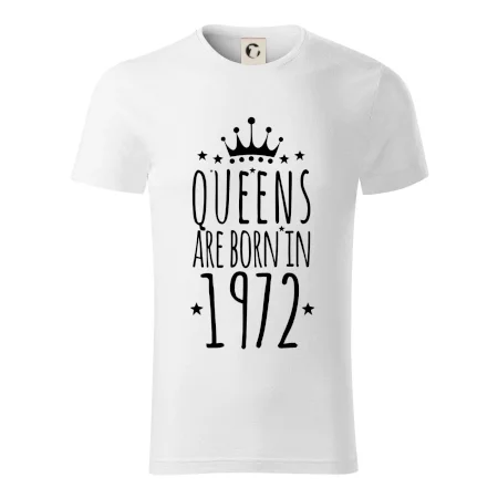 Queens are born in 1972