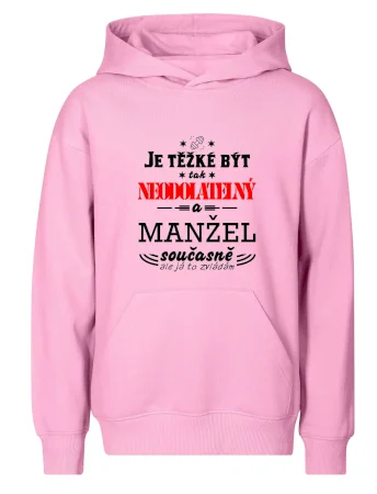 Je těžké být tak neodolatelný - manžel