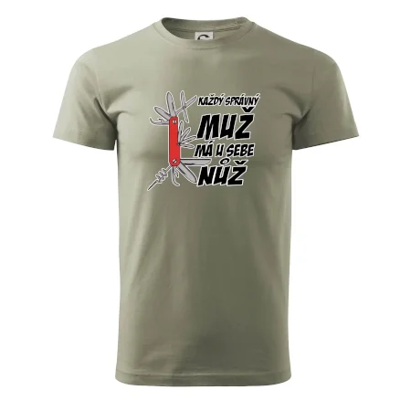 Každý správný muž, má u sebe nůž