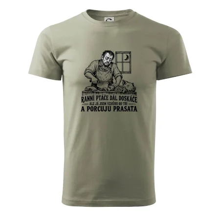 Řezník vzhůru od tří a porcuju prasata