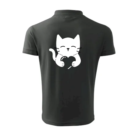 Kočka drží srdce