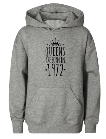 Queens are born in 1972