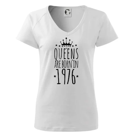 Queens are born in 1976
