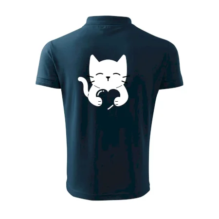 Kočka drží srdce