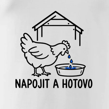 Slepice u misky s krmením