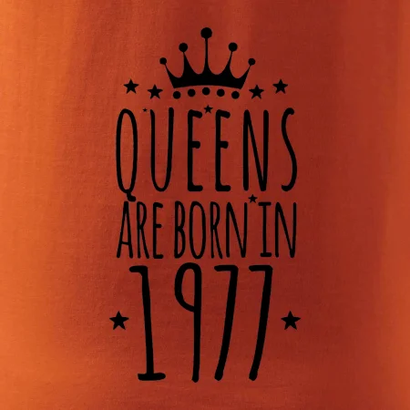 Queens are born in 1978