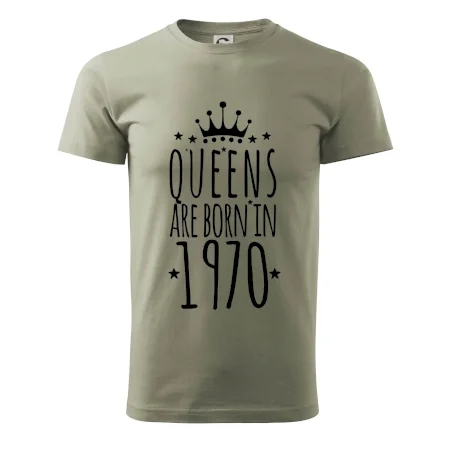 Queens are born in 1970