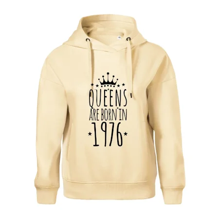 Queens are born in 1976