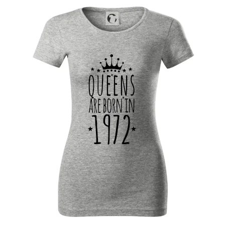 Queens are born in 1972
