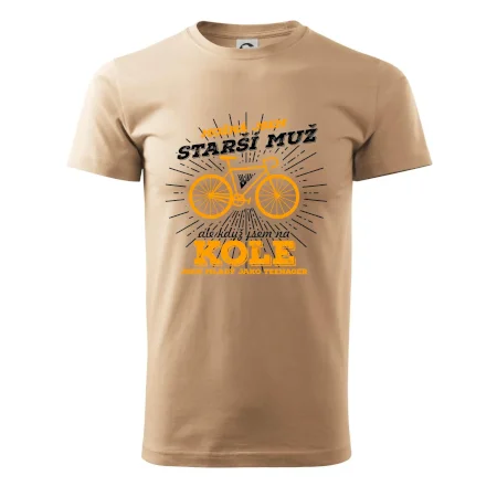 Starší muž - cyklista silniční kolo