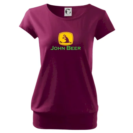 John Beer jelen s pivem