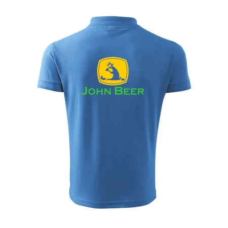 John Beer jelen s pivem