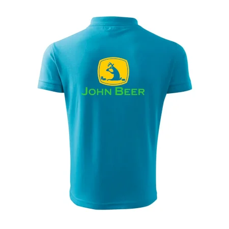 John Beer jelen s pivem