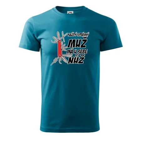 Každý správný muž, má u sebe nůž