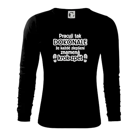 Pracuji dokonale krok zpět