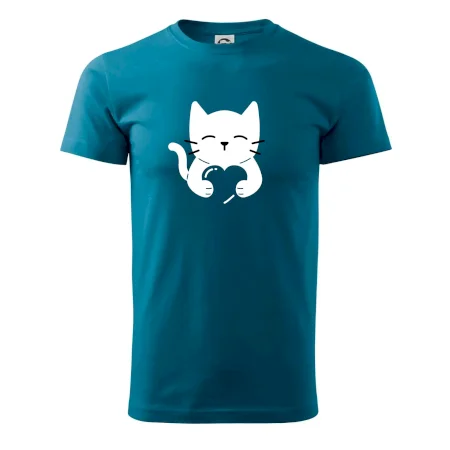 Kočka drží srdce