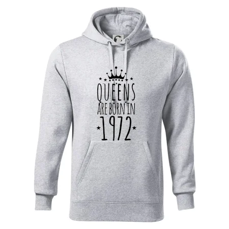 Queens are born in 1972