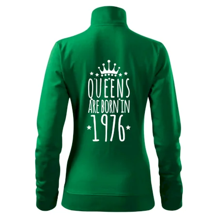 Queens are born in 1976