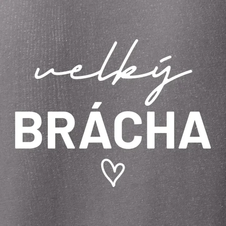 Velký brácha - nápis na prsou