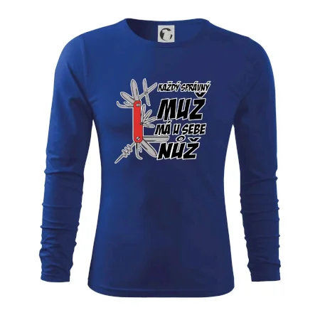 Každý správný muž, má u sebe nůž