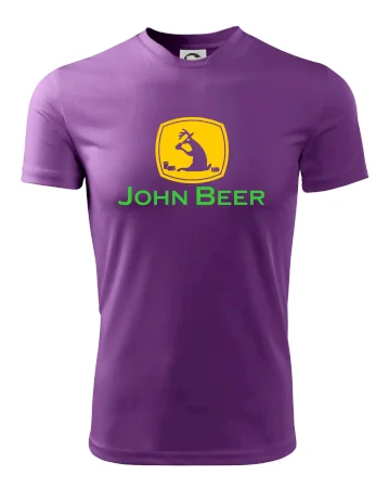John Beer jelen s pivem