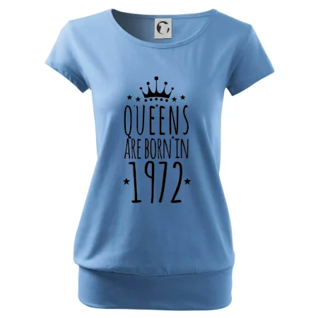 Queens are born in 1972