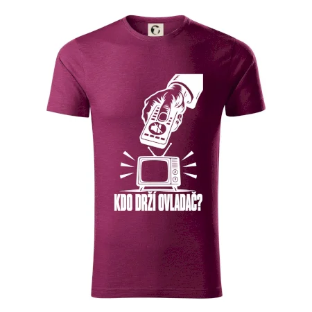Kdo drží ovladač?
