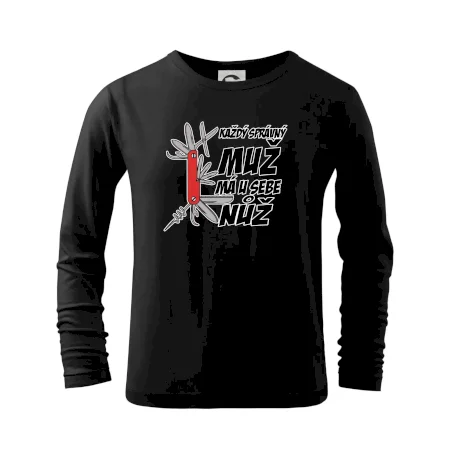 Každý správný muž, má u sebe nůž