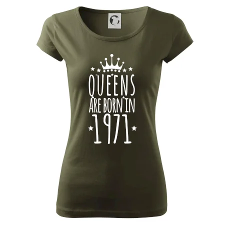 Queens are born in 1971